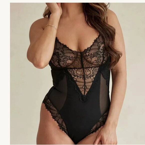Pinsy Smoothing Lace Shapewear Bodysuit Yellow Medium NWT